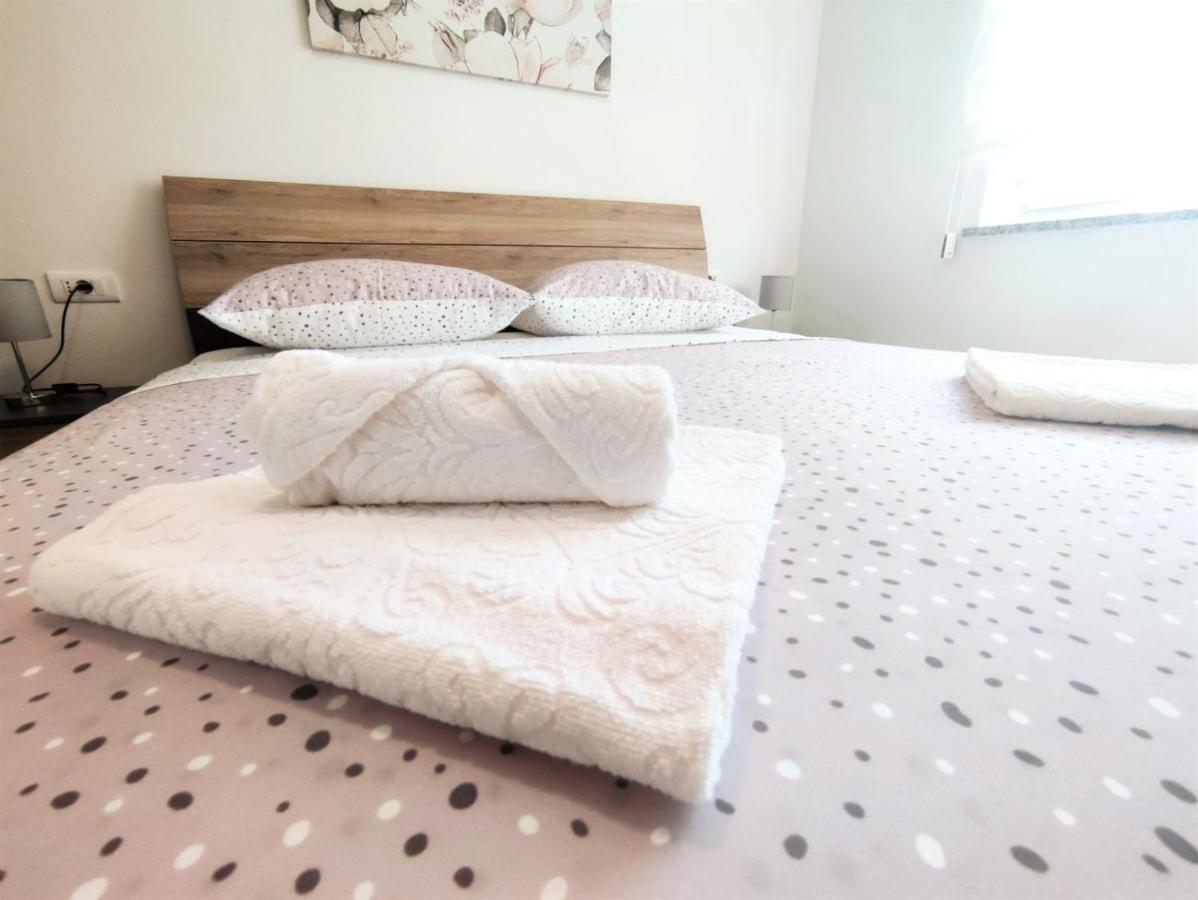 Apartman Dori Pula Exterior photo