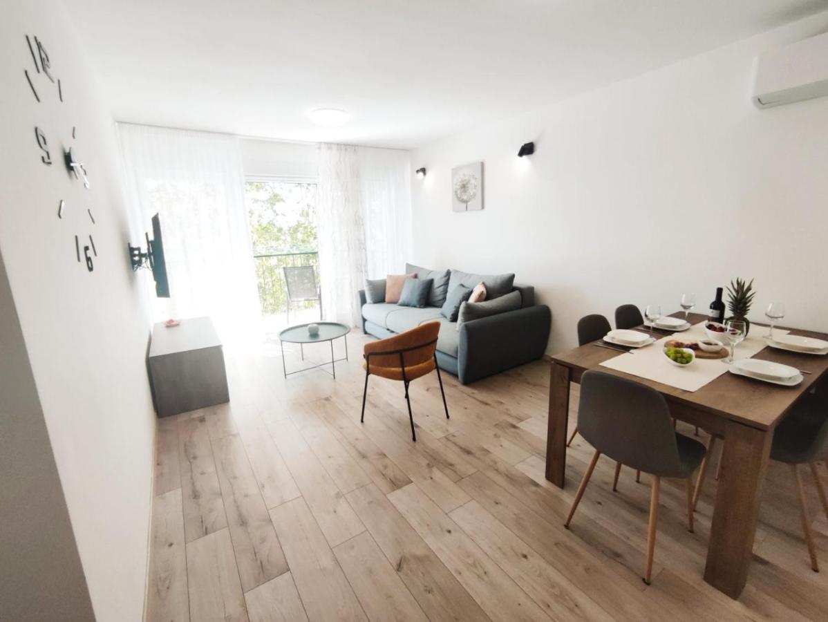 Apartman Dori Pula Exterior photo